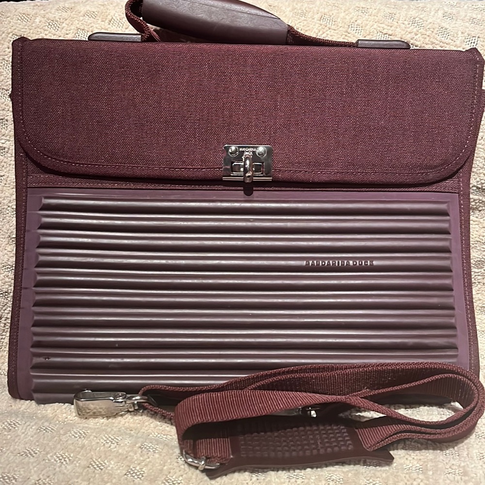 Burgundy Mandarina duck messenger/computer bag